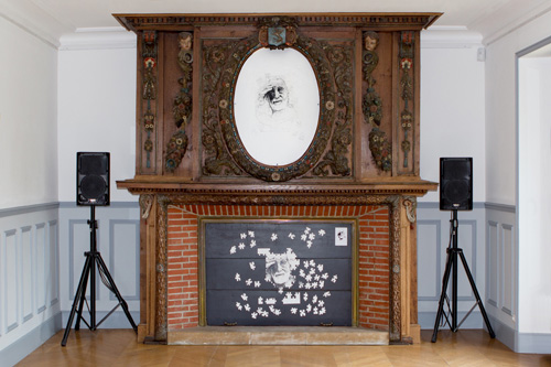 Vue d'une des œuvres d'Eric Fourmestraux dans l'exposition "Carton, matière à graver", au Château des Tourelles, Le Plessis-Trévise